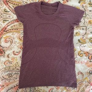 LULULEMON FITTED WORKOUT T-SHIRT